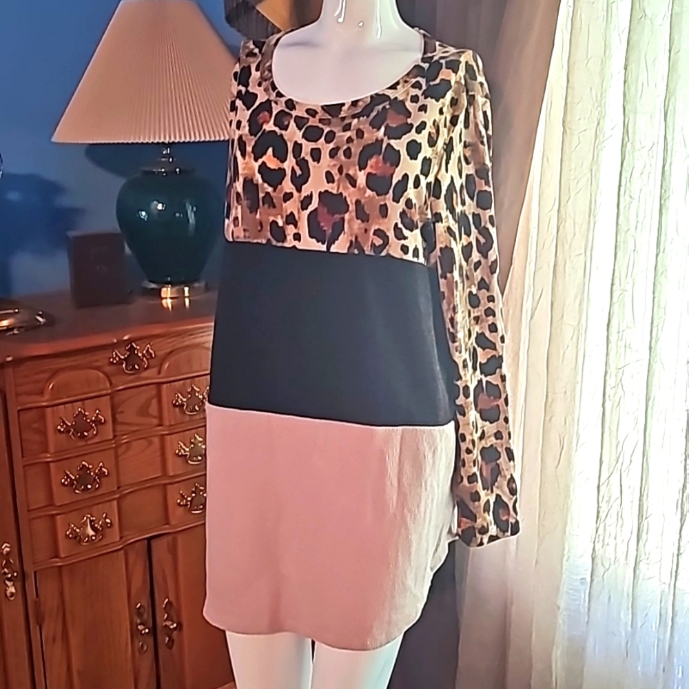 NWOT Honeyme knit tunic